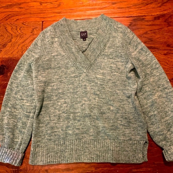 Gap Women’s 100% Cotton Sage Green V-neck Sweater - Picture 1 of 3